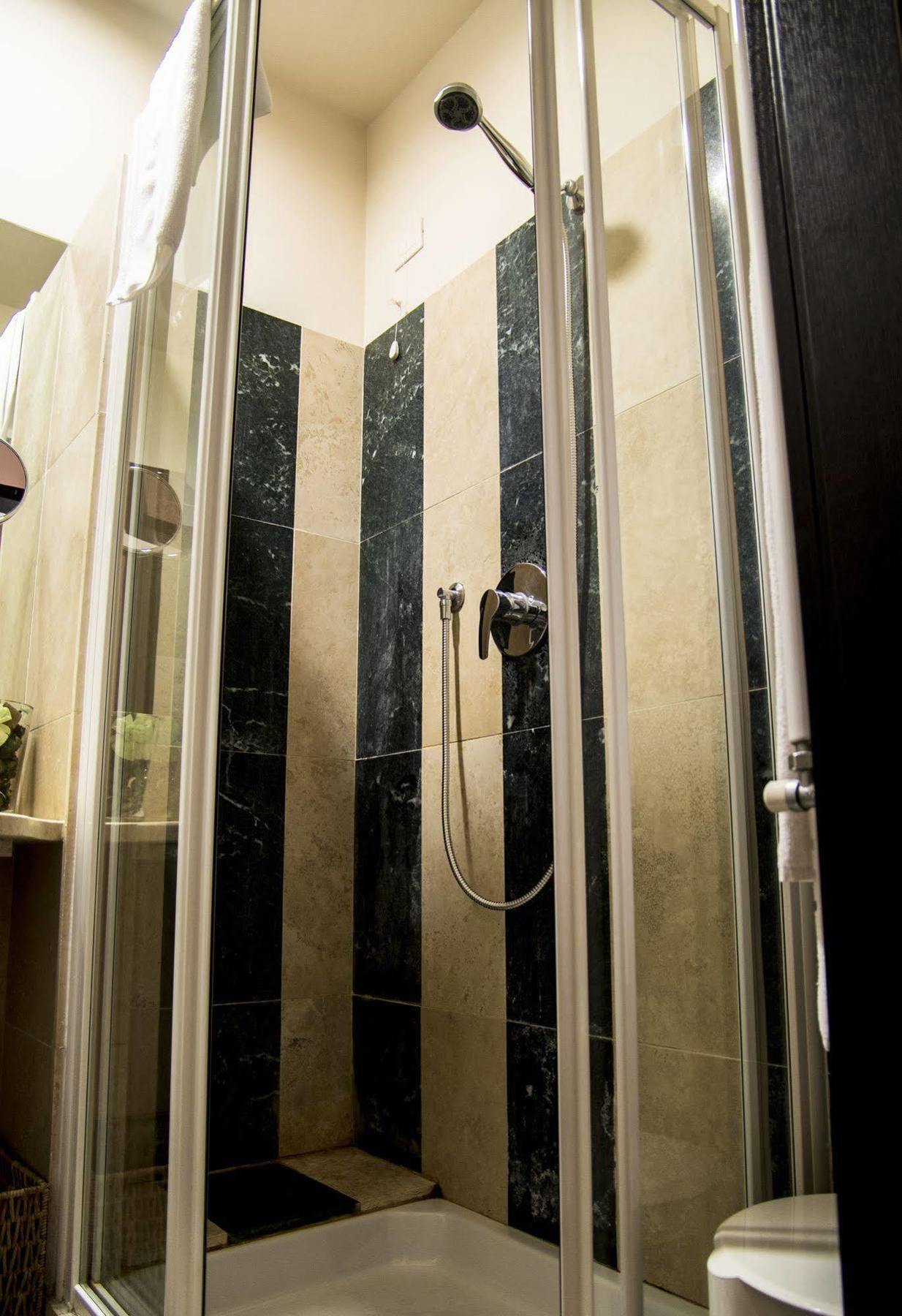 Bed and Breakfast Sotto Il Sole Di Roma Екстер'єр фото